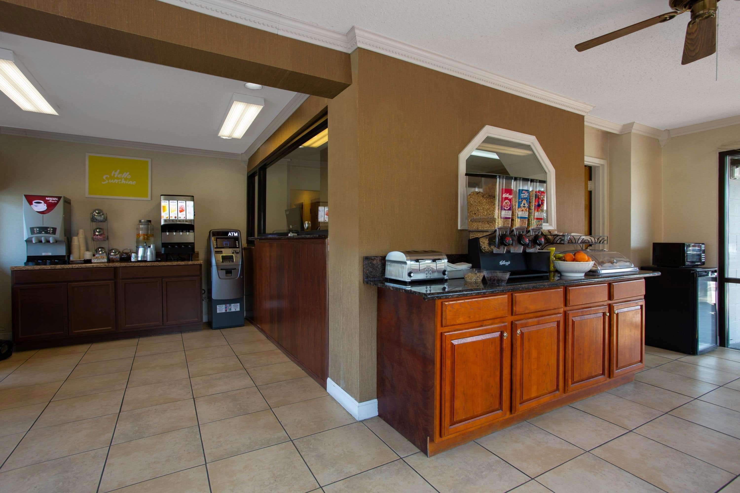 Days Inn By Wyndham Chesapeake Exteriör bild
