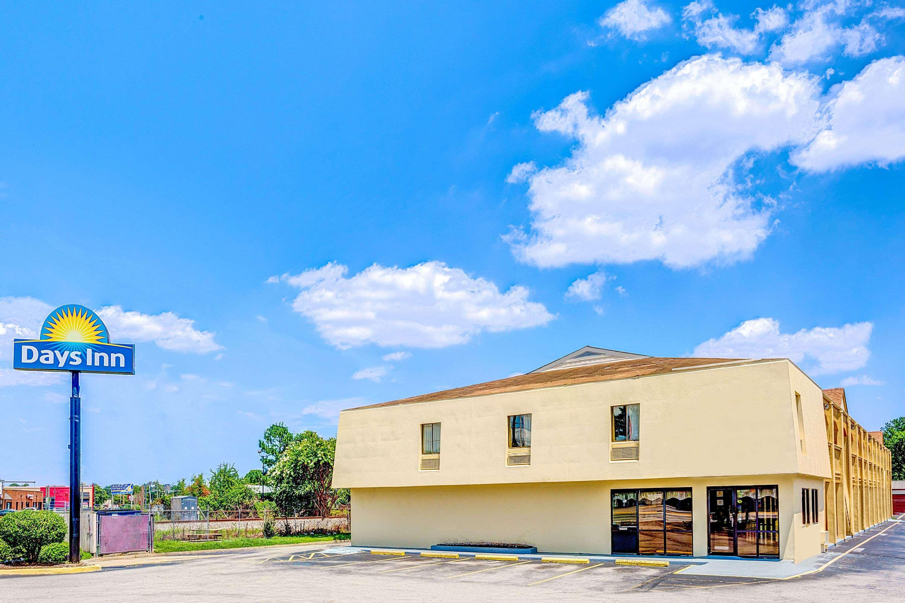 Days Inn By Wyndham Chesapeake Exteriör bild